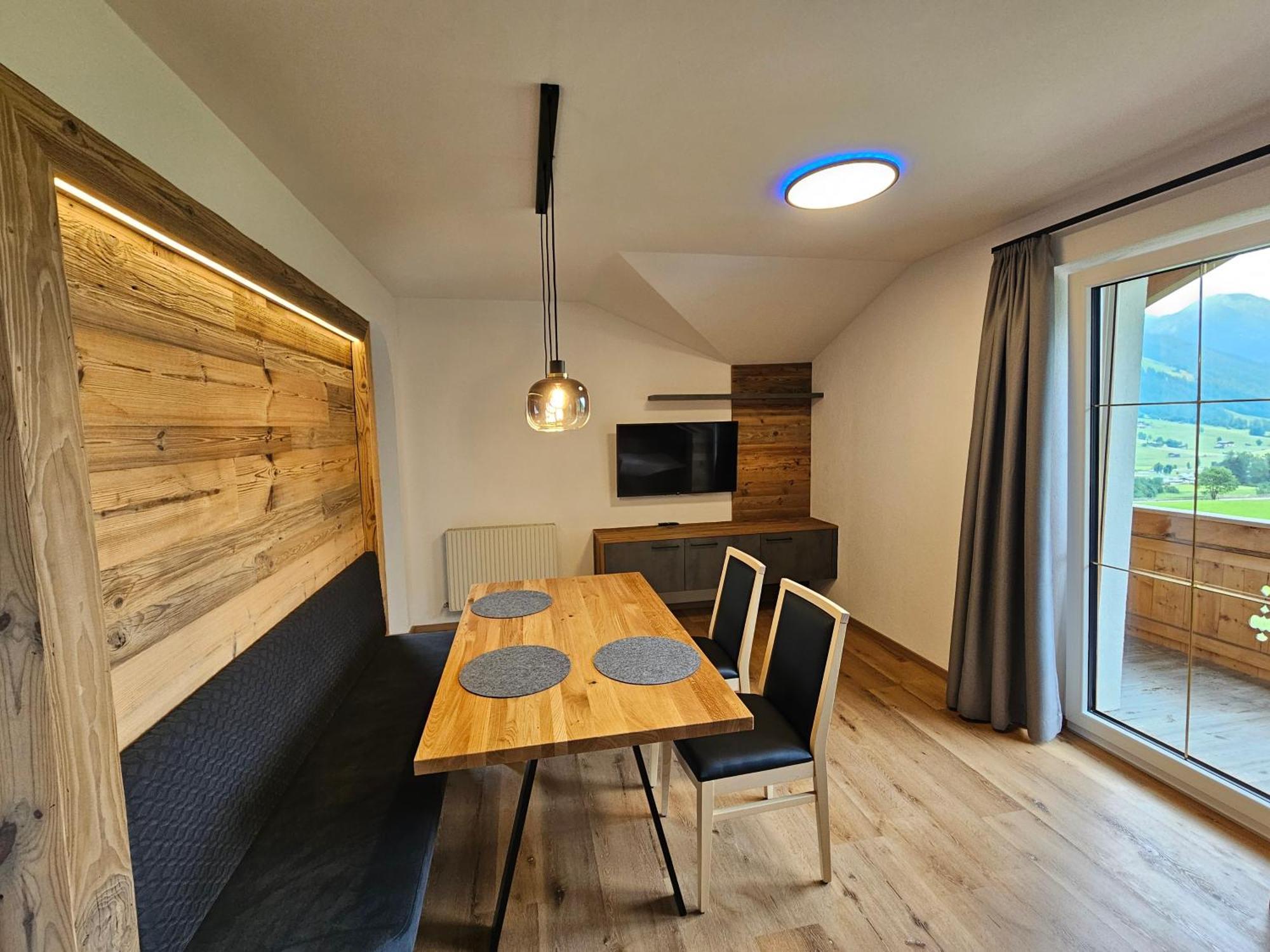 ניוסטיפט אים סטובאיטל Roasthof Apartments מראה חיצוני תמונה